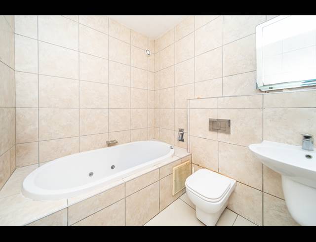 2 BEDROOM APARTMENT FOR SALE IN NAHOON